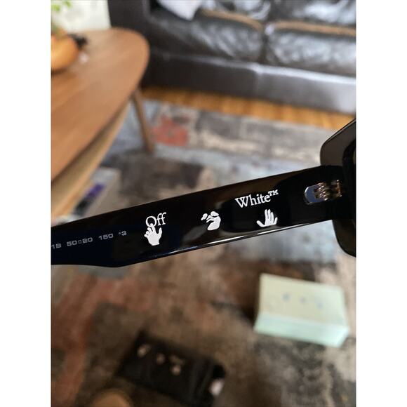 Off-White Virgil Abloh ARTHUR sunglasses, NIB, Black On White